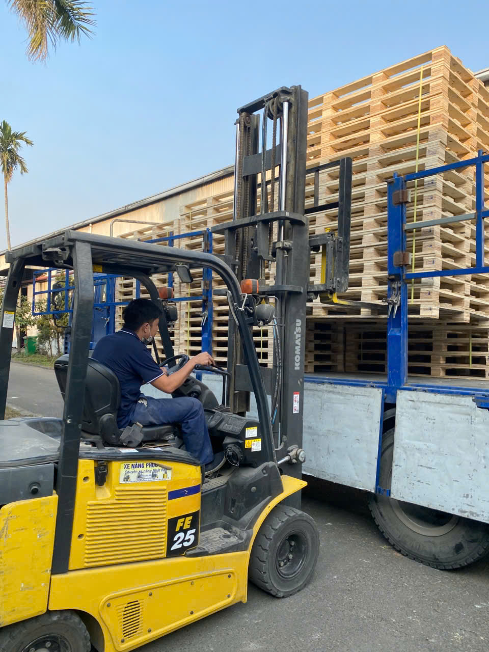 Pallet tại KCN Quế Võ Bắc Ninh